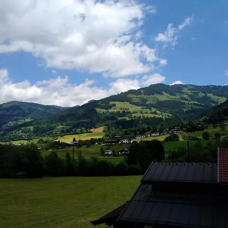 Ferienwohnung Fur 6 Personen Ca 60 M In Jochberg, Tirol Skigebiet Kitzski *